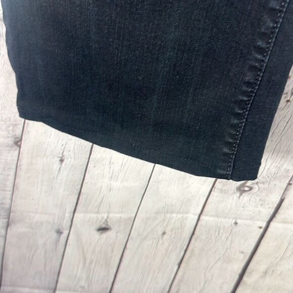 Levi’s Women’s Jeans Perfectly Slimming Bootcut 512 Black Jeans size 8 - Picture 3 of 10